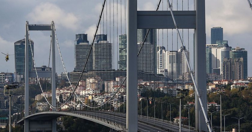 Köprü ve otoyol geçiş ücretlerinde neredeyse yüzde 40 artış