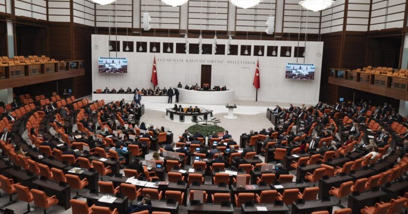 Büyük Ulusal Turco Meclisi, yoğun bir gündemle tura geri döner