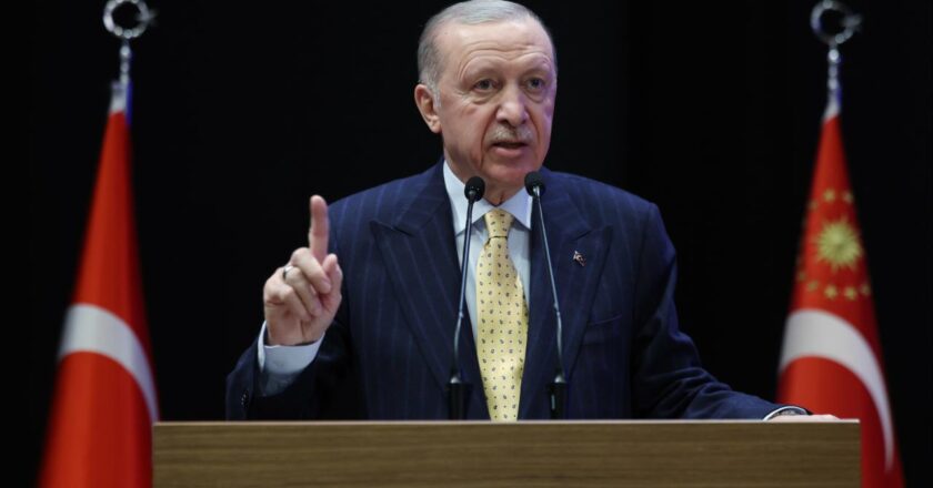“CHP lideri resmen siyasi el gerektirir”