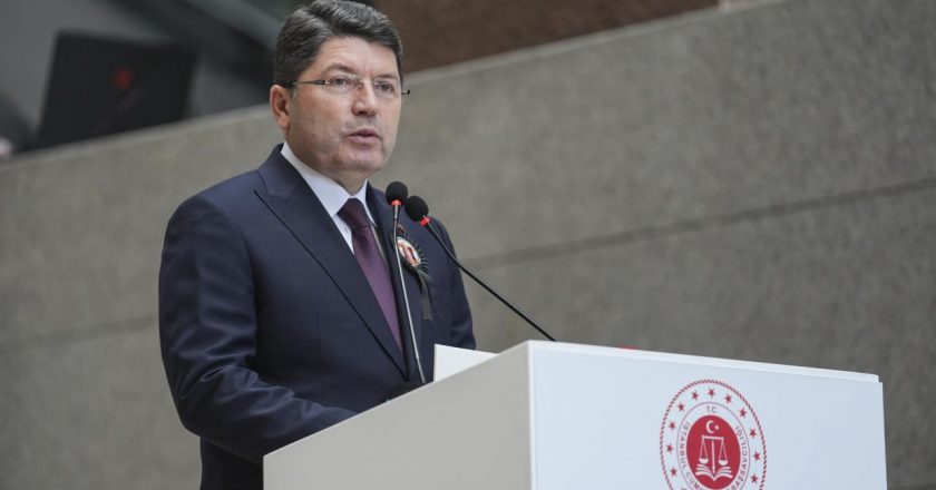 Bakan Tunç: DEM Parti heyetiyle yarın görüşeceğiz