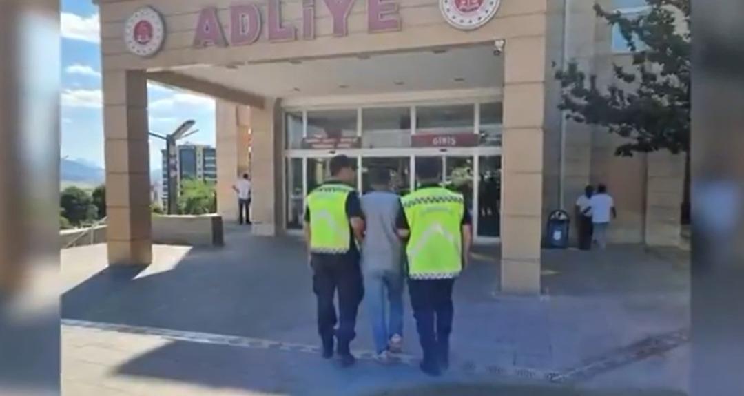 Son Dakika | 26 ilde Fetö Operasyonu: Birçok tutuklama var! Organizasyonel belgeler ve dijital malzemeler bile 2 ele geçirildi