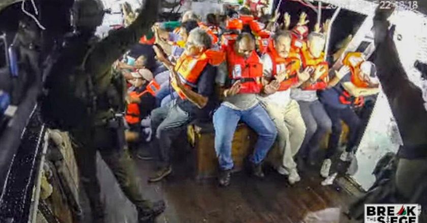 Hanzala gemisinden alıkonulan aktivistler açlık grevi yapıyor