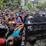 Sosyal medya yasağı Başbakan Oli’ye istifa getirdi: Nepal’de ortalık karıştı