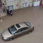 Bursa’yı sağanak vurdu: Cadde ve sokaklar sular altında kaldı!