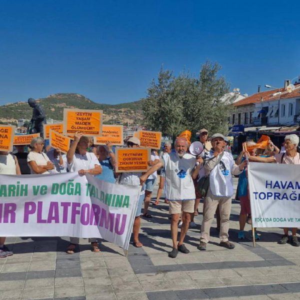Foça’da ‘işgal yasası’na tepki: ‘Toprağımızı vermiyoruz’ – Son Dakika Türkiye Haberleri