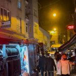 Beyoğlu’nda havai fişekten yangın çıktı: Yangında mahsur kalan 8 kişi kurtarıldı