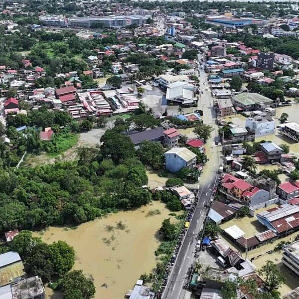 Video. Süper tayfun Fung-wong Filipinler’i vurdu: Yıkım görüntüleri