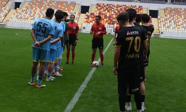 Türkiye liglerinde eşi benzeri görülmemiş an! Takım sahaya 7 oyuncu ile çıktı