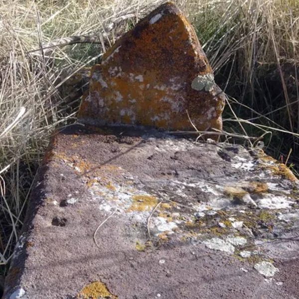 Define avcıları mezarlığı talan etti: Altın ararken kemiklere ulaştılar